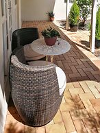 Airport B&B