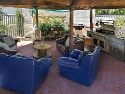 Airport B&B