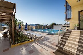 Anatol Hotel