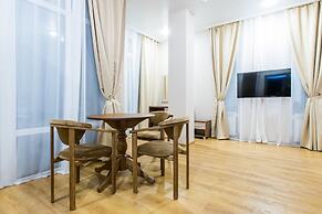 Anatol Hotel