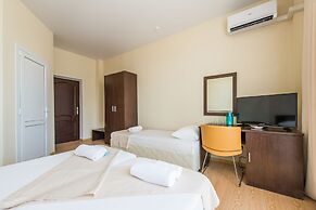 Anatol Hotel