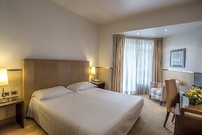 Mini Palace Hotel