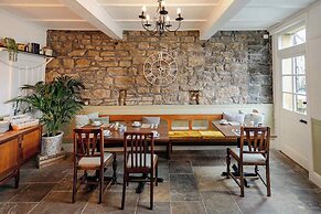 Weavers Guest House