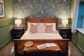 Weavers Guest House