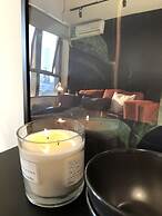 Henry's Apartment- Executive 717