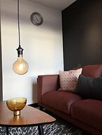 Henry's Apartment- Executive 717