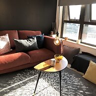 Henry's Apartment- Executive 717