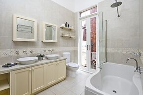 Windermere Fitzroy - Rejuvenate Stays
