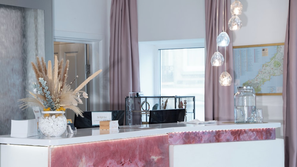 OYO Newquay Beach Hotel