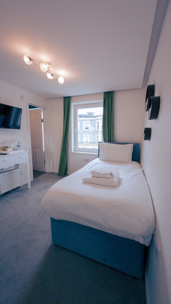 OYO Newquay Beach Hotel