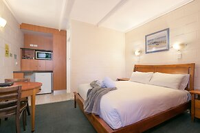 South Gladstone Motel