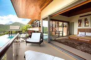 Grand Vista