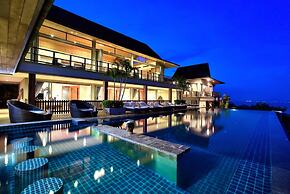 Grand Vista