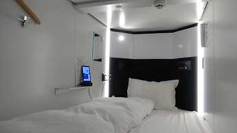 HEARTS Capsule Hotel & Spa HAKATA