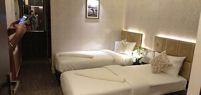 Nu Blue Moon Guest House