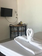 Lert Sri Hotel