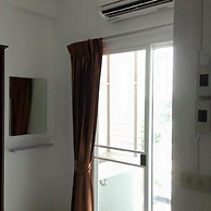 Lert Sri Hotel