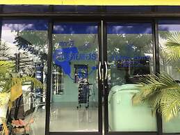 Lert Sri Hotel