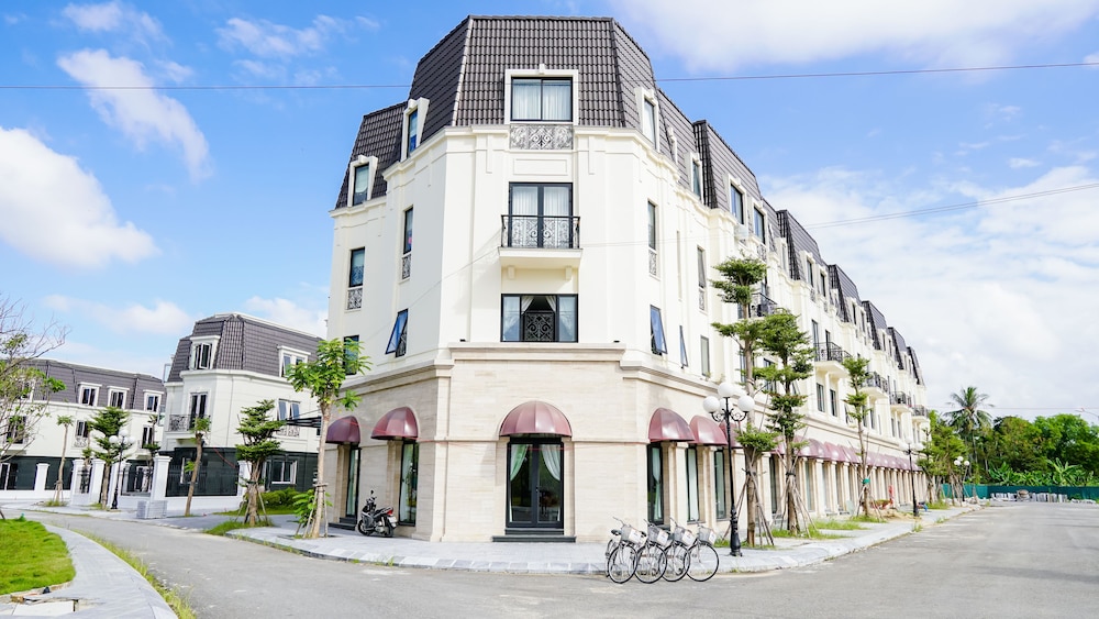 Soleil House Hostel