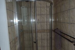C-Mew Guesthouse