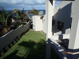 C-Mew Guesthouse