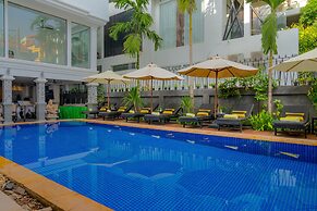 Popular Hotel & Spa