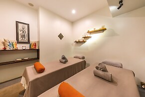 Popular Hotel & Spa