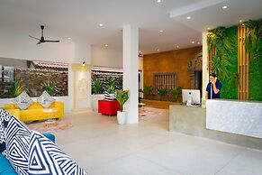 Popular Hotel & Spa