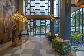 Hotel B Plus L