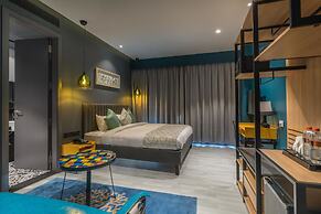 Hotel B Plus L