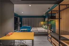 Hotel B Plus L
