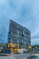Hotel B Plus L