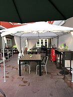 Snooze Inn Dickson Road - Hostel