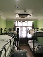 Snooze Inn Dickson Road - Hostel