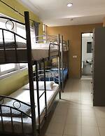 Snooze Inn Dickson Road - Hostel