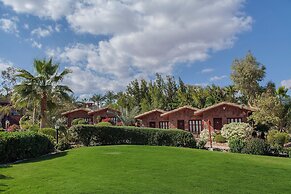 Xperience Hill-Top Beach Resort
