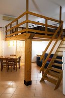 Hola Cathedral House