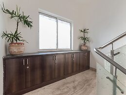 Treebo Tryst Ivory