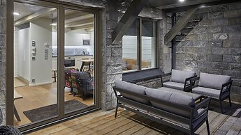Naava Chalet