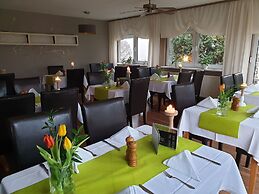 Hotel zur Fichtenbreite Garni