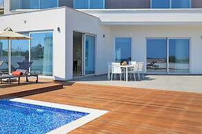 Pearl Beachfront Villa