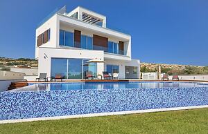 Pearl Beachfront Villa