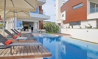 Pearl Beachfront Villa