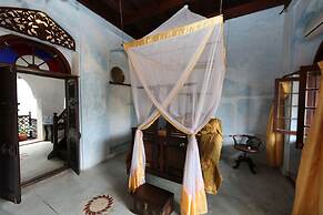 Emerson Spice Hotel