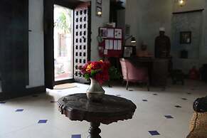Emerson Spice Hotel
