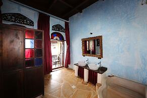 Emerson Spice Hotel