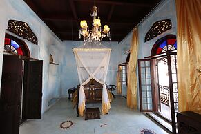Emerson Spice Hotel