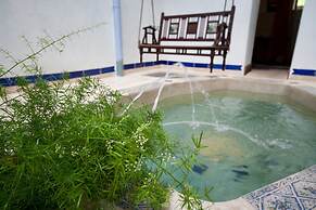 Emerson Spice Hotel