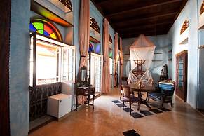 Emerson Spice Hotel