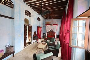Emerson Spice Hotel